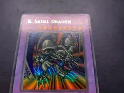 Yugioh - B. Skull Dragon MRD-018 Ultra Rare Very Nice Holo Foil Bleed - Image 5