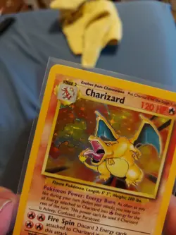 Wizards of the Coast Pokemon TCG Base Set Charizard 4/102 Holo Rare 120 HP 1999 - Image 3