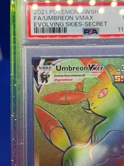 2021 Pokemon Evolving Skies Umbreon VMAX #214 214/203 Rainbow Secret Rare PSA 10 - Image 3