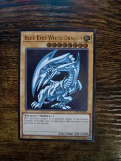 Blue-Eyes White Dragon Ultimate Rare OP28-EN001 NM Yugioh - Image 1