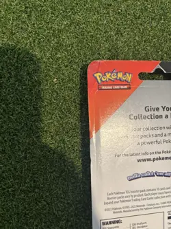🔥 Pokemon TCG: Evolving Skies/Chilling Reign 2-Pack Latias Pin Blister Sealed - Image 3