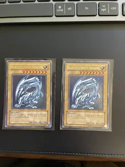 RARE HOLO Konami Blue-Eyes White Dragon SDK-001 Yu-Gi-Oh! - Image 3