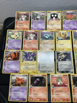 (30) Delta Species Pokemon Pokemon Lot Gligar Charmander Magikarp Ralts - Image 2