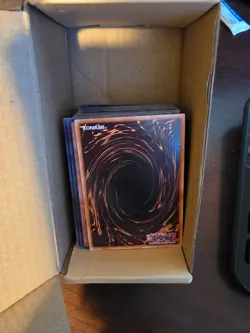 100 YU-GI-OH! CARD LOT - Image 1
