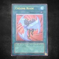 1996 Yu-Gi-Oh! 1st Edition Cyclone Blade POTD-EN043 Ultimate Rare Card - Image 1