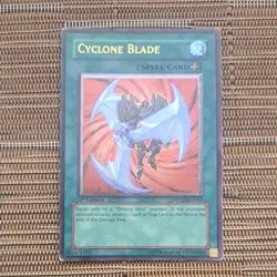1996 Yu-Gi-Oh! 1st Edition Cyclone Blade POTD-EN043 Ultimate Rare Card - Image 2