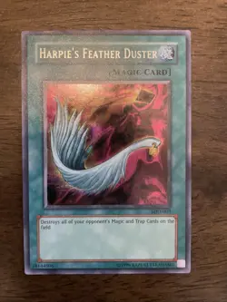 Yugioh! Harpie's Feather Duster Prismatic Secret Rare (SDD-003) VLP/NM - Image 1