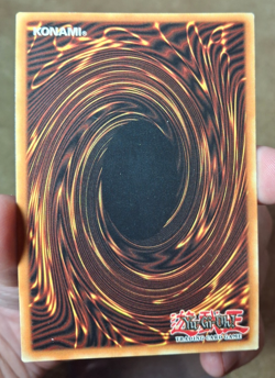 YUGIOH TCG BLUE-EYES ULTIMATE DRAGON HOLO 1ST EDITION CARD LDK2-ENK40 - Image 2