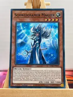 Schweigsamer Magier RA02-DE012 Super Rare Deutsch NM YUGIOH - Image 1