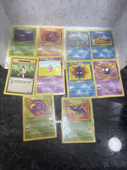 Lot Of 10 Vintage Fossil Pokemon - Image 1