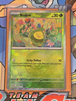Pokemon (2026) Prismatic Evolutions Budew Pokeball Reverse 004/131 NM/M - Image 1