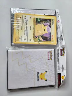 Pokemon 25th Anniversary First Partner Collector's Binder w/ jumbo Pikachu card 820650809606 - Image 5