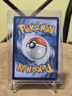 Pikachu V 043/185 Vivid Voltage Ultra Rare Holo Pokemon Card NM - Image 2