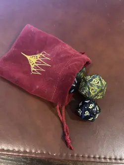 5x Dice and Felt Bag. Themed Dice from Magic The Gathering MTG:LOTR - Image 1