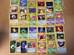 LOT OF 34 WOTC ROCKET SET POKEMON CARDS NON HOLOS GREAT CONDITION - Image 1