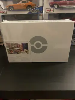 Pokemon Sword & Shield Ultra-Premium Collection Charizard Box 2022 - Image 4