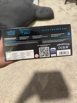 Pokemon TCG Scarlet & Violet Black Bolt Elite Trainer Box English - Image 3