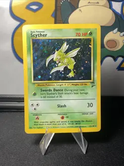 Pokemon TCG Scyther 017/130 Base Set 2 Holo Rare HAND SWIRL Vintage 2000 WOTC - Image 3