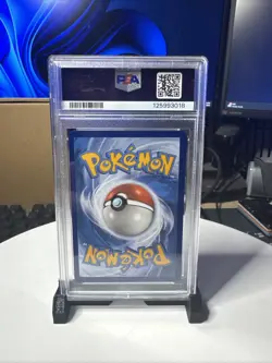2022 POKEMON SWORD & SHIELD LOST ORIGIN #TG17 FULL ART/PIKACHU VMAX PSA 8 - Image 2