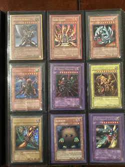 Small Vintage Yu-Gi-Oh! Binder (Played) Blue Eyes, Dark Magician, Exodia, etc. - Image 3