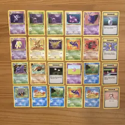 Pokemon Fossil Bundle 20 cards 3 Holos - Image 1