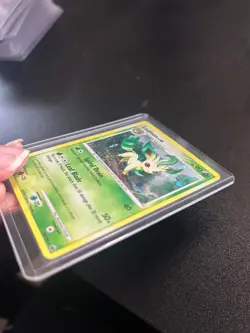 Pokemon TCG Leafeon Holo Diamond & Pearl Majestic Dawn 24/100 LP - Image 2
