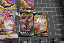 Pokemon TCG (7) Booster Packs 5 Astral Radiance 1 Rebel Clash 1 Darkness Ablaze - Image 3