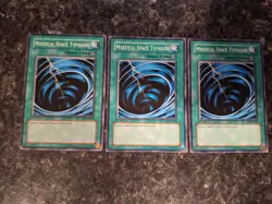 3X Mystical Space Typhoon SD5-EN020 - Yugioh Yu Gi Oh! 3 Playset 1st Edition - Image 1