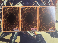 Yugioh: 3x Blue-Eyes White Dragon Ultra Rare Holo 1st Edition Playset Alt Art NM - Image 2