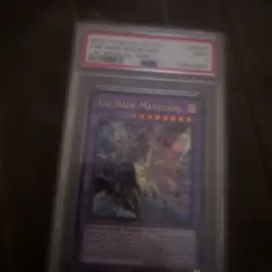 2025 YU-GI-OH! RA04-QUARTER CENTURY #EN054 THE DARK MAGICIANS 1ST ED PSA 9 - Image 1