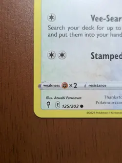 TCG Eevee #125/203 Regular, Pokemon Evolving Skies - Image 3