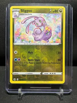 Sliggoo 196/264 Reverse Holo Pokemon 2021 Fusion Strike NM - Image 1