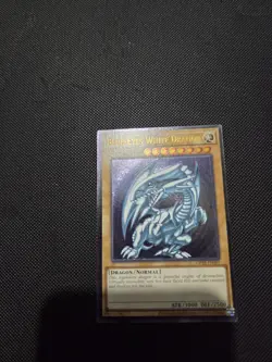 Blue-Eyes White Dragon OP28-EN001 OTS Tournament Pack 28 Unlimited - Image 1