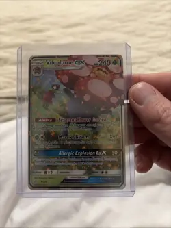 Pokemon TCG Vileplume GX Sun & Moon Cosmic Eclipse 4/236 Holo Ultra Rare - Image 1