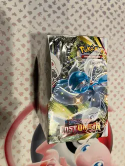 Pokemon TCG Sword and Shield Lost Origin Booster Box - Image 4