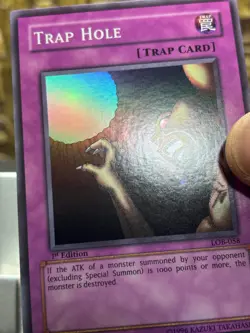 Yugioh Trap Hole LOB-058 The Legend of Blue Eyes White Dragon 1st Edition -NM - Image 5