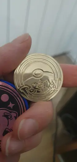 Pokemon - Charizard VMAX Gold Flipping Coin Token Plus Lugia And Mew - Image 3