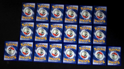1999 Pokemon 1st Edition Lot of 20 nm/mint un-played cards - Image 2