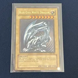 Yu-Gi-Oh - Blue Eyes White Dragon - SDK-001 - Ultra Rare - Image 1