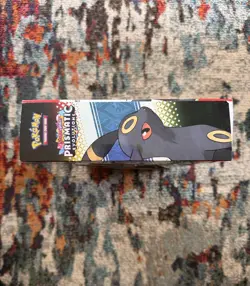 Pokemon TCG - Sealed Prismatic Evolutions Premium Figure Collection - Image 3