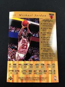 UPPER DECK MICHAEL JORDAN GOLD SERIES OVERSIZED CARD! 1991 - Image 2