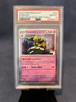 2025 POKEMON PLAY! PRIZE PACK: SERIES 7 #020 DUSKNOIR HOLO PSA 10 - Image 1