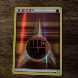 POKEMON FIGHTING ENERGY 80/83 2016 REVERSE HOLO GENERATIONS CARD - Image 1