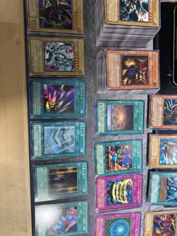 Huge Lot of Vintage Yu-Gi-Oh Cards (Blue Eyes White Dragon) +Tin - Image 3