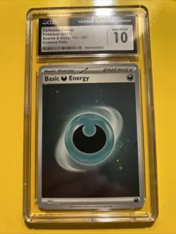 POKEMON: DARKNESS ENERGY #007🔥CGC 10 GEM🔥SCARLET & VIOLET 151-2023 COSMOS HOLO - Image 4