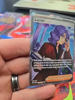 Pokemon TCG Lucian Trainer Full Art Ultra Rare Twilight Masquerade 208/167 - Image 2