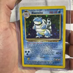 Blastoise - 2/102 Base Set Unlimited Holo Rare Pokemon - MP Vintage Pokemon WOTC - Image 1