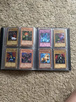 Yu-Gi-Oh Vintage Collection Binder Trading Game Card Sleeves Book 1996 - Image 5