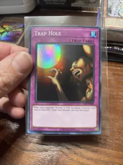 Trap Hole LOB-EN058 The Legend of Blue Eyes White Dragon Unlimited - Image 1
