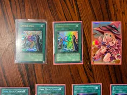 Yu-Gi-Oh Deck with Sleeves and Box YUGIOH 1st edition Secret and Ultra Rares - Image 3